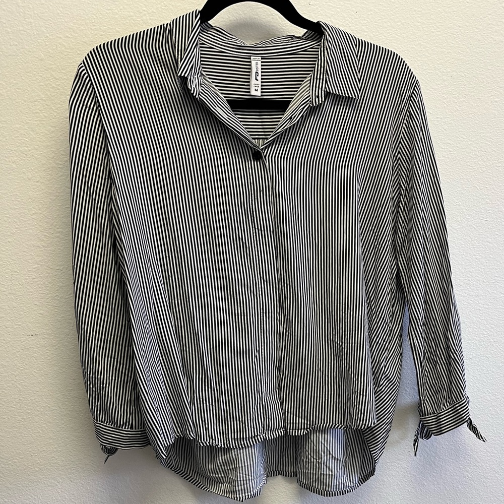 FB Sister Black and White Striped Blouse Womens M Purchased in Germany